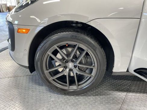 Used 2023 Porsche Macan Turbo AWD/4WD image 10
