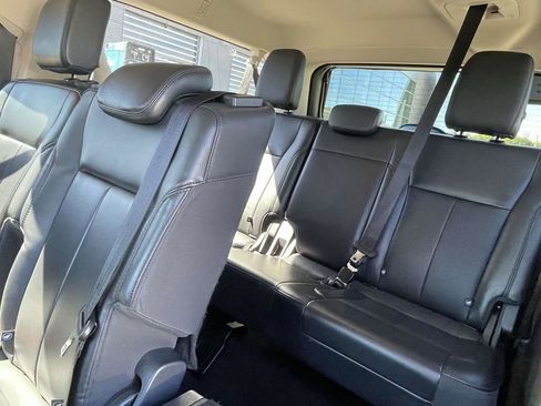 Certified 2024 Ford Expedition Max XLT image 12