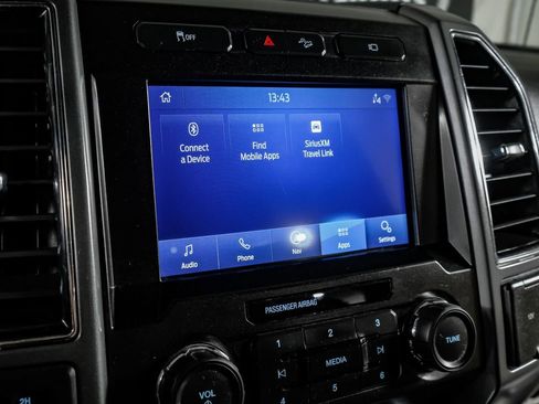 Used 2021 Ford F250 XLT w/ XLT Premium Package image 27