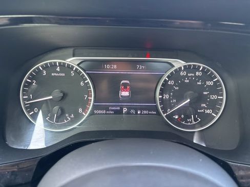 Used 2022 Nissan Pathfinder SL w/ SL Premium Package FWD image 32