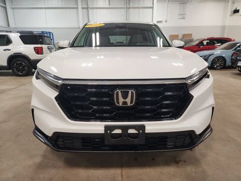 Certified 2025 Honda CR-V EX image 8