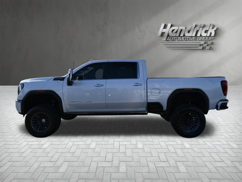 Used 2024 GMC Sierra 3500 Denali Ultimate AWD/4WD image 8