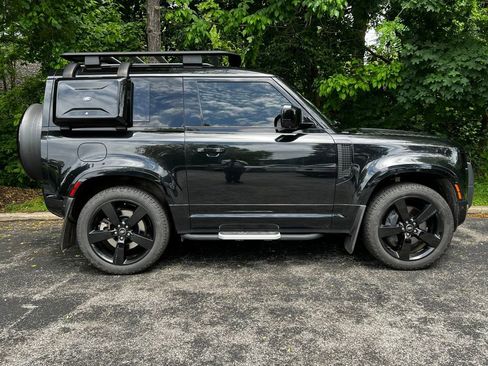 Used 2024 Land Rover Defender 90 X-Dynamic SE AWD/4WD image 6