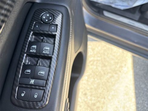 Used 2015 Jeep Grand Cherokee Limited image 14