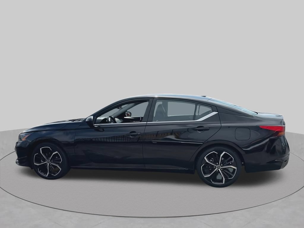 Used 2024 Nissan Altima 2.5 SR FWD image 6
