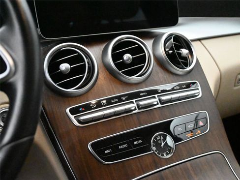 Used 2020 Mercedes-Benz C 300 4MATIC Sedan image 6