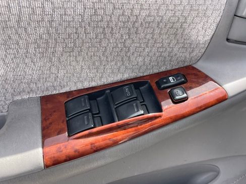 Used 2004 Toyota Corolla LE image 4