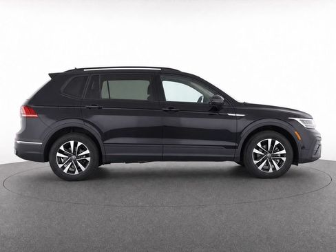 Used 2022 Volkswagen Tiguan S FWD image 8