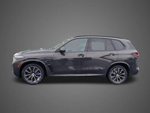 New 2026 BMW X5 xDrive50e w/ M Sport Package image 9