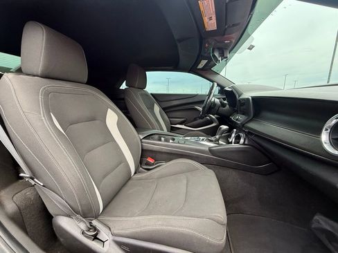 Used 2019 Chevrolet Camaro LT image 27