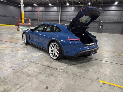 Used 2023 Porsche Taycan 4S AWD/4WD image 58