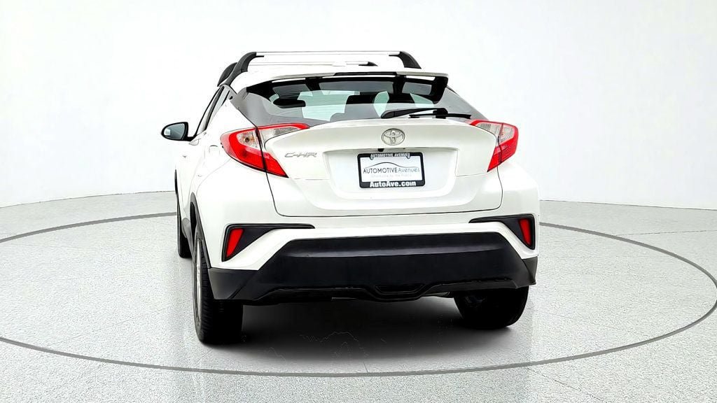 Used 2020 Toyota C-HR LE FWD image 6