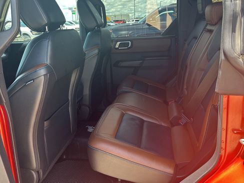 Used 2024 Ford Bronco Outer Banks AWD/4WD image 16