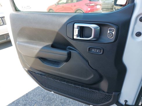 Used 2022 Jeep Wrangler Sport S w/ Sun And Sound Package image 28