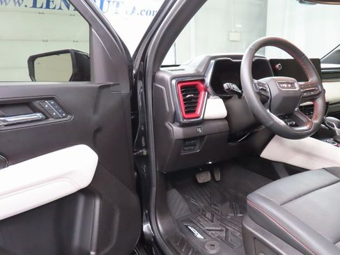 Used 2024 GMC Canyon AT4X image 45