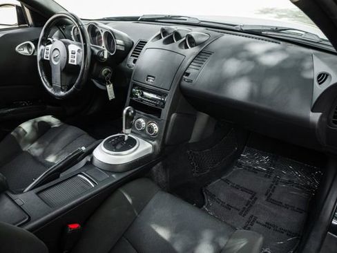 Used 2008 Nissan 350Z Enthusiast image 17