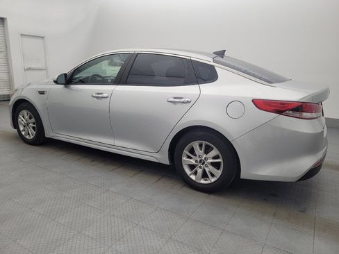 Used 2018 Kia Optima LX w/ Convenience Package FWD image 3
