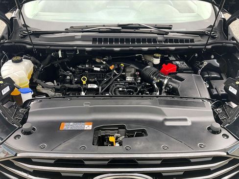 Used 2024 Ford Edge SE w/ Black Appearance Package image 13