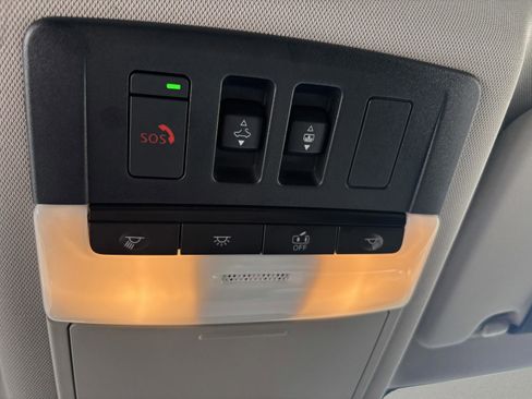 Used 2023 Nissan Rogue Platinum image 18