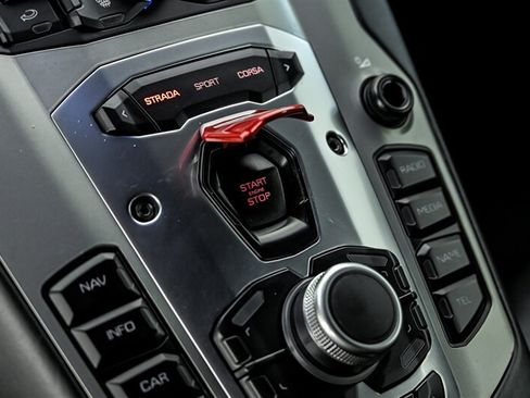 Used 2013 Lamborghini Aventador LP 700-4 AWD/4WD image 33