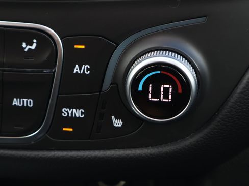 Used 2024 Chevrolet Equinox LT image 29