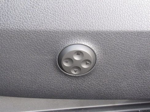 New 2026 Mercedes-Benz GLC 300 4MATIC image 11