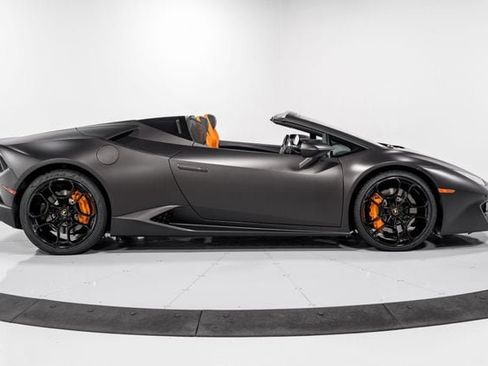 Used 2017 Lamborghini Huracan LP 580-2 image 2