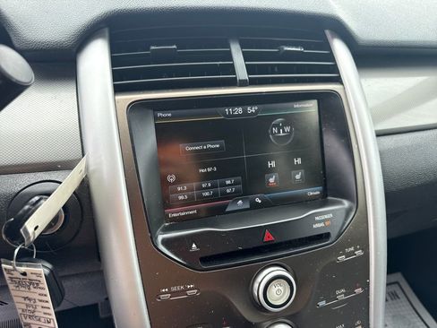 Used 2014 Ford Edge SEL w/ Equipment Group 205A AWD/4WD image 27