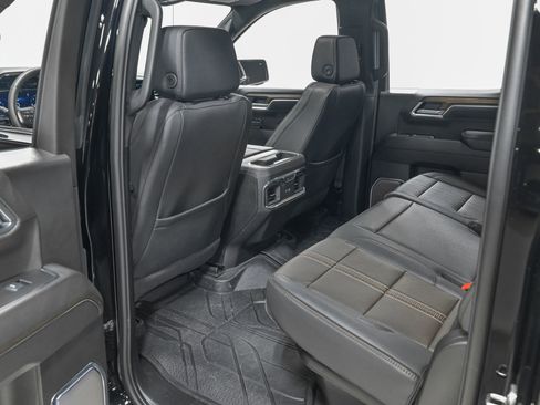 Used 2025 Chevrolet Silverado 1500 High Country AWD/4WD image 27