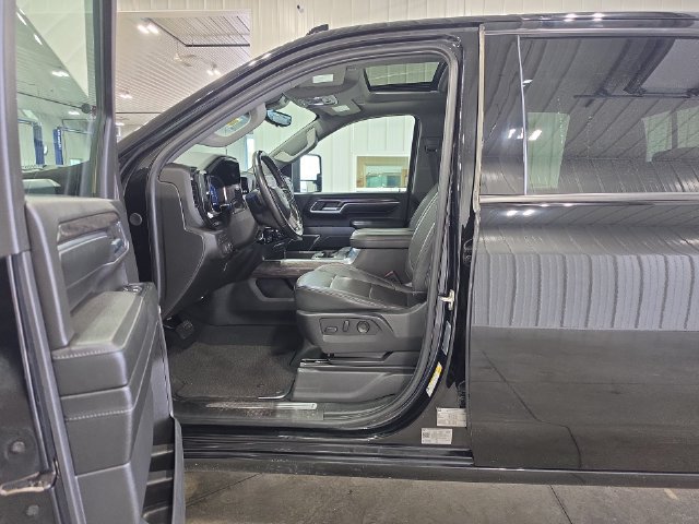 Used 2024 Chevrolet Silverado 3500 LTZ w/ LTZ Plus Package AWD/4WD image 22