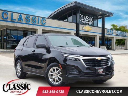 Used 2022 Chevrolet Equinox LS w/ LS Convenience Package image 1