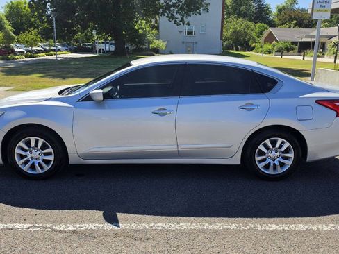 Used 2016 Nissan Altima 2.5 S w/ Power Driver Seat Package FWD image 7