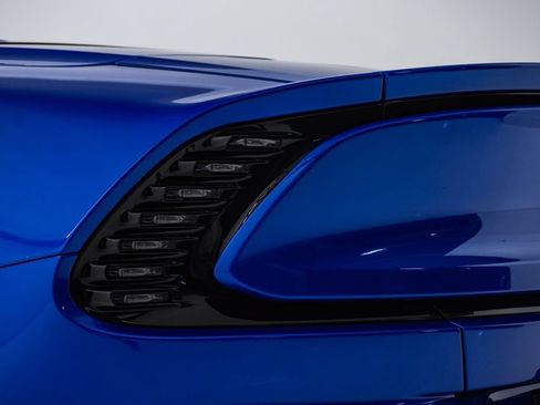 Used 2026 Aston Martin Vanquish Convertible RWD image 15