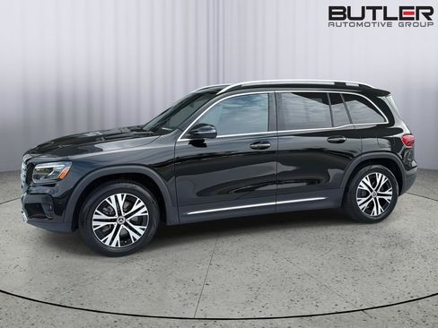 Used 2024 Mercedes-Benz GLB 250 4MATIC image 3