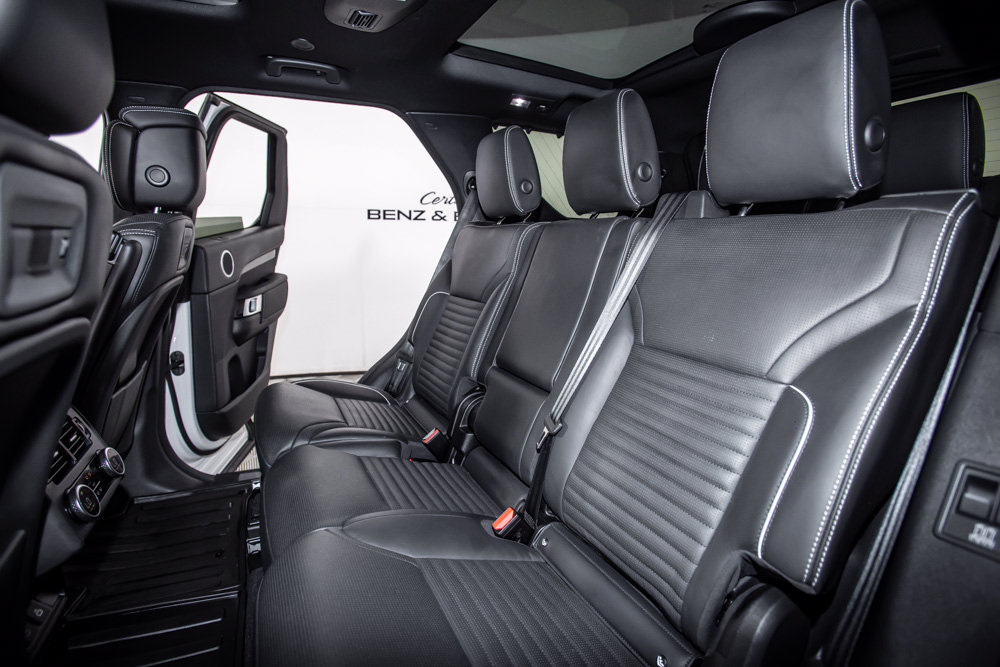 Used 2024 Land Rover Discovery Metropolitan Edition AWD/4WD image 15
