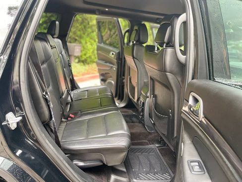 Used 2018 Jeep Grand Cherokee Overland AWD/4WD image 22