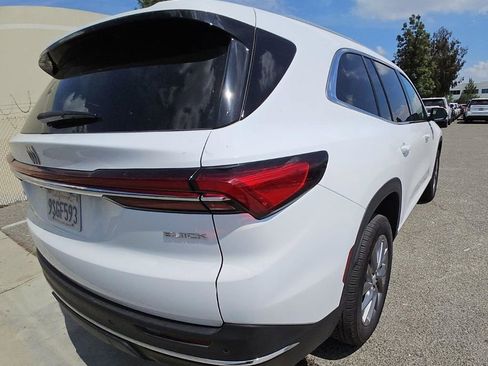 Used 2025 Buick Enclave Preferred FWD image 6