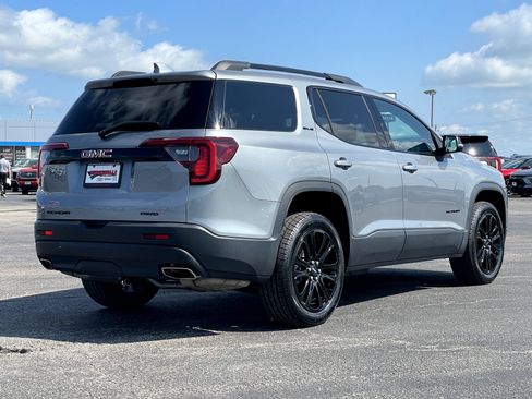 Used 2023 GMC Acadia SLE w/ Driver Convenience Package AWD/4WD image 4