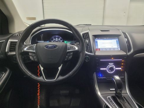 Used 2018 Ford Edge Titanium w/ Equipment Group 301A FWD image 22