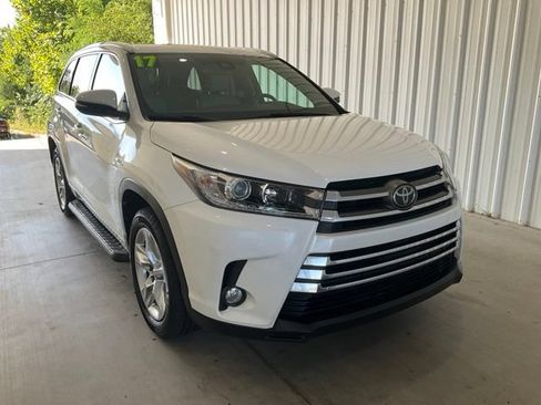 Used 2017 Toyota Highlander Limited FWD image 26