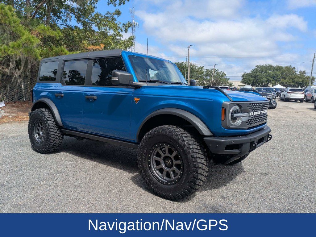 Used 2025 Ford Bronco Badlands AWD/4WD image 2