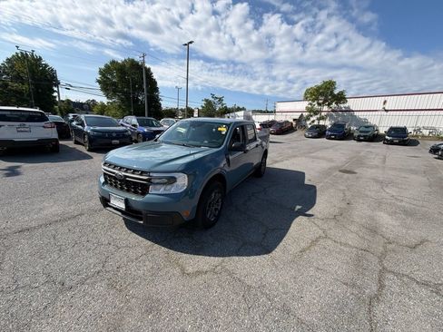 Used 2022 Ford Maverick XLT FWD image 2