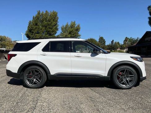 New 2025 Ford Explorer ST w/ Sun And Sound Package image 7