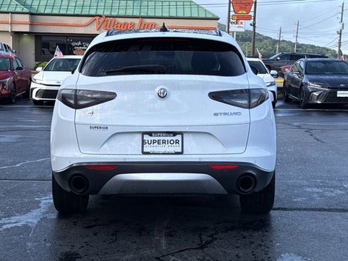 Used 2024 Alfa Romeo Stelvio Ti AWD/4WD image 4