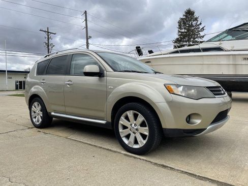 Used 2009 Mitsubishi Outlander SE image 16