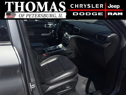 Used 2022 Ford Explorer XLT w/ Equipment Group 202A AWD/4WD image 6