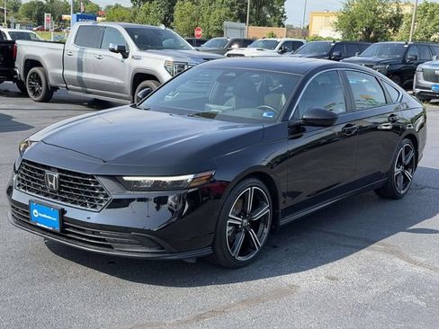 Certified 2025 Honda Accord Sport image 4