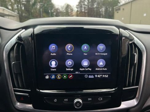 Used 2020 Chevrolet Traverse RS image 24