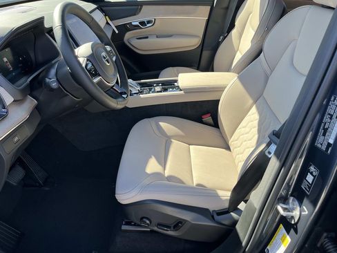 New 2026 Volvo XC90 B6 Plus w/ Protection Package Premier image 20