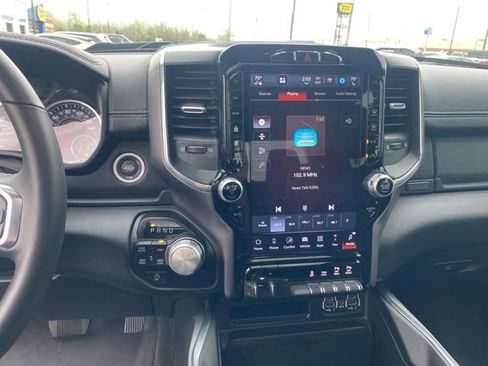 Used 2024 RAM 1500 Laramie image 12